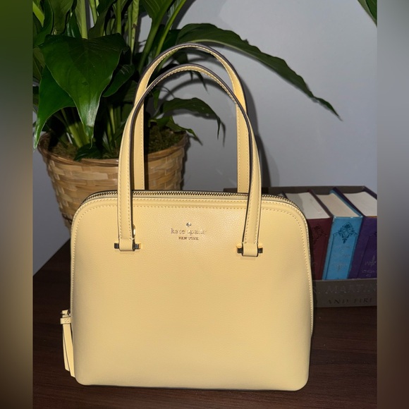 Kate Spade Patterson Drive Pebbled Emboss in Butter. - Picture 1 of 8